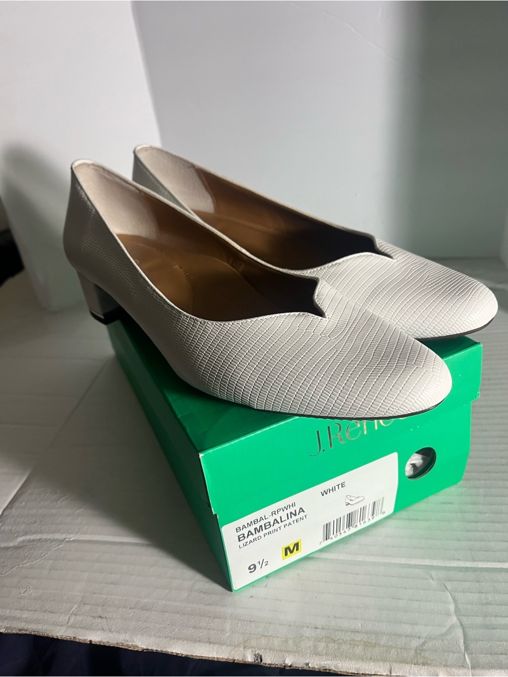 J. Renee size 9 a1/2 like new